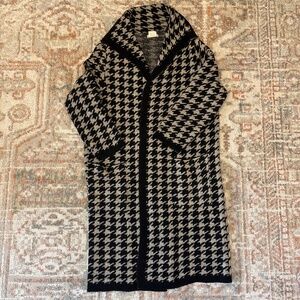 Max Studio long cardigan, fits size s/m